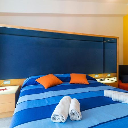 La Favorita Hotel Кала Гононе Екстериор снимка