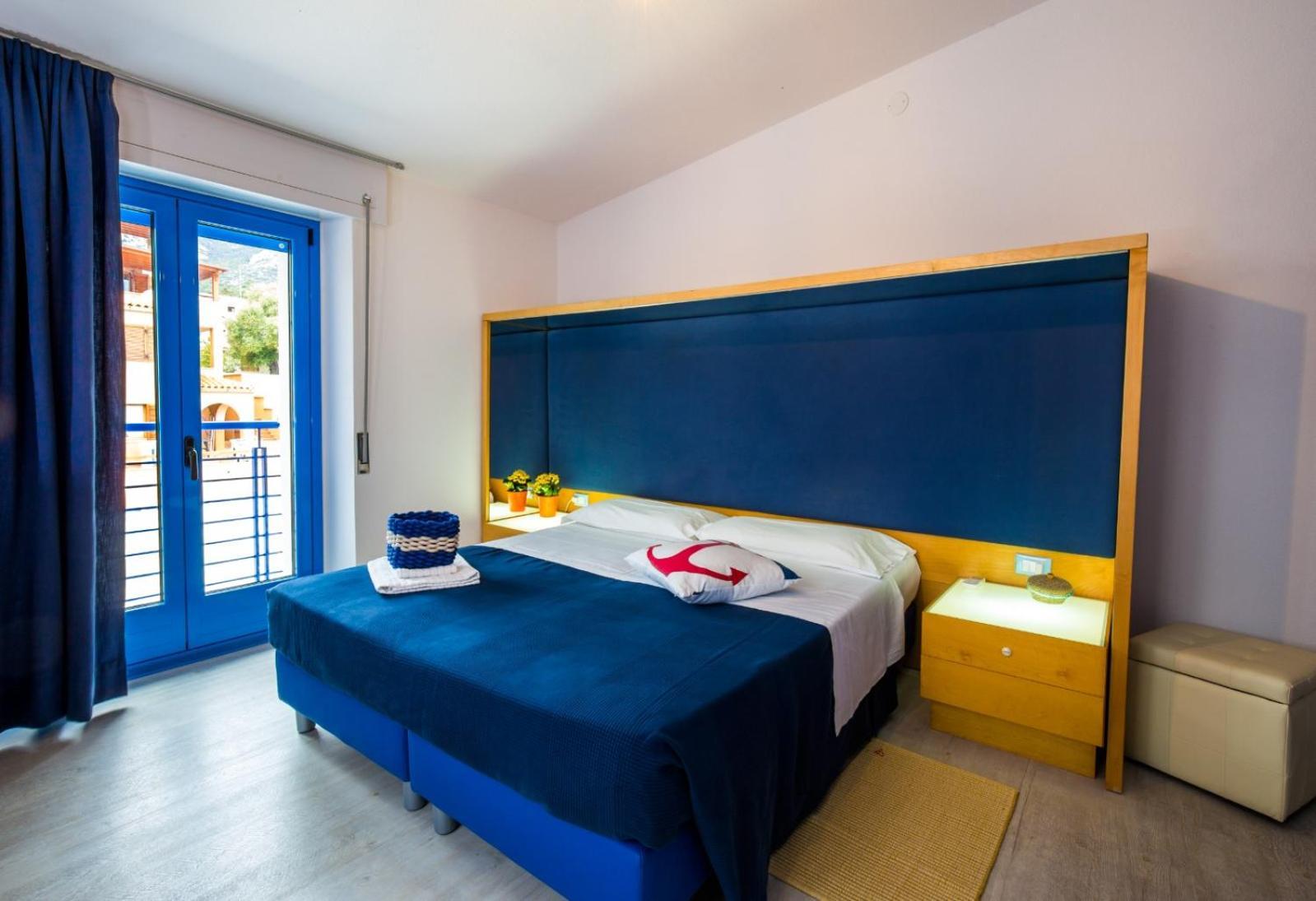 La Favorita Hotel Кала Гононе Екстериор снимка