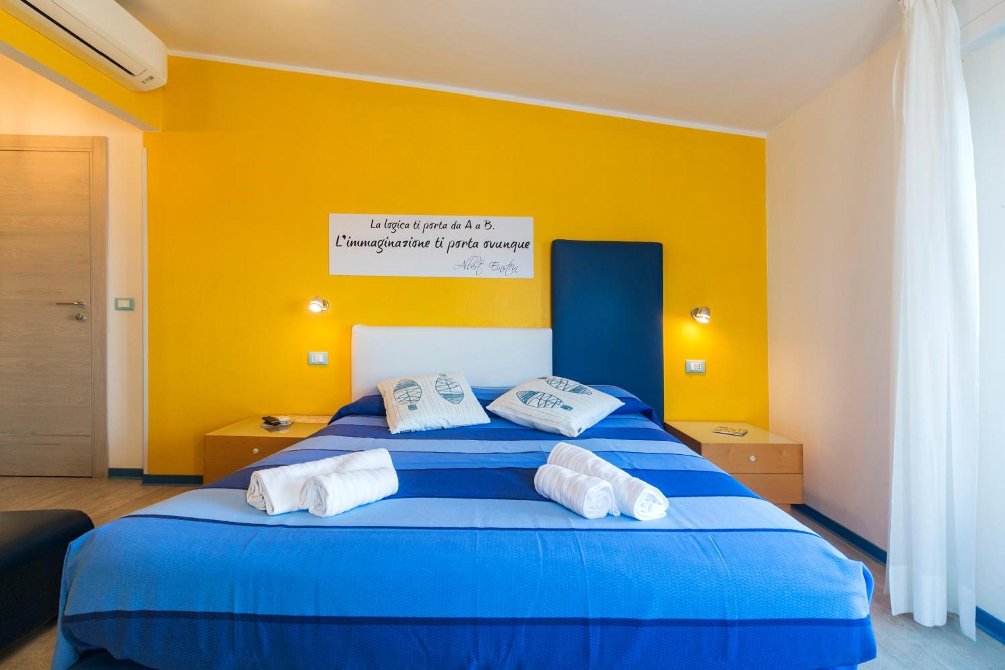 La Favorita Hotel Кала Гононе Екстериор снимка