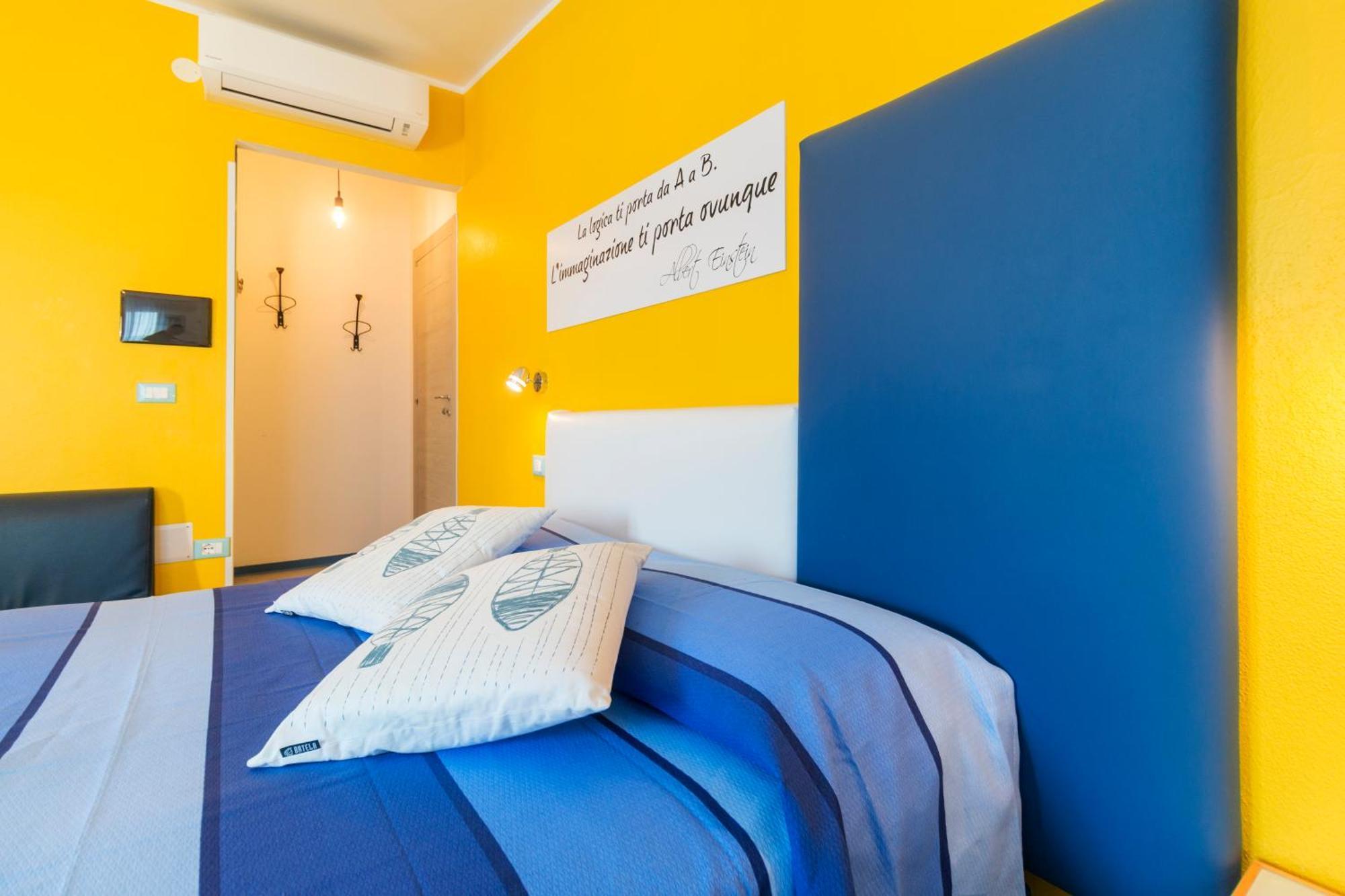 La Favorita Hotel Кала Гононе Екстериор снимка