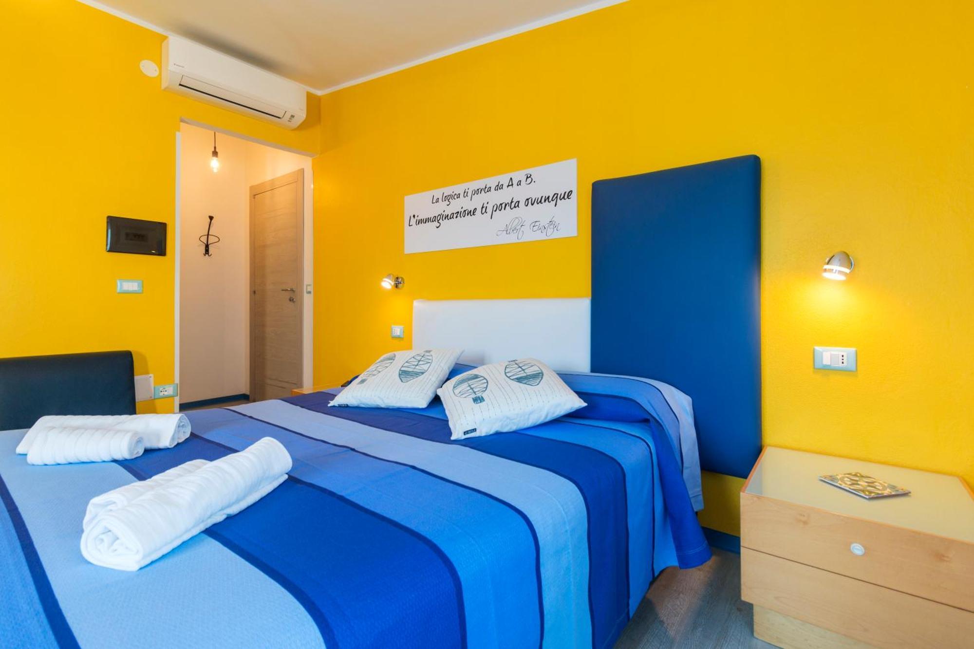 La Favorita Hotel Кала Гононе Екстериор снимка