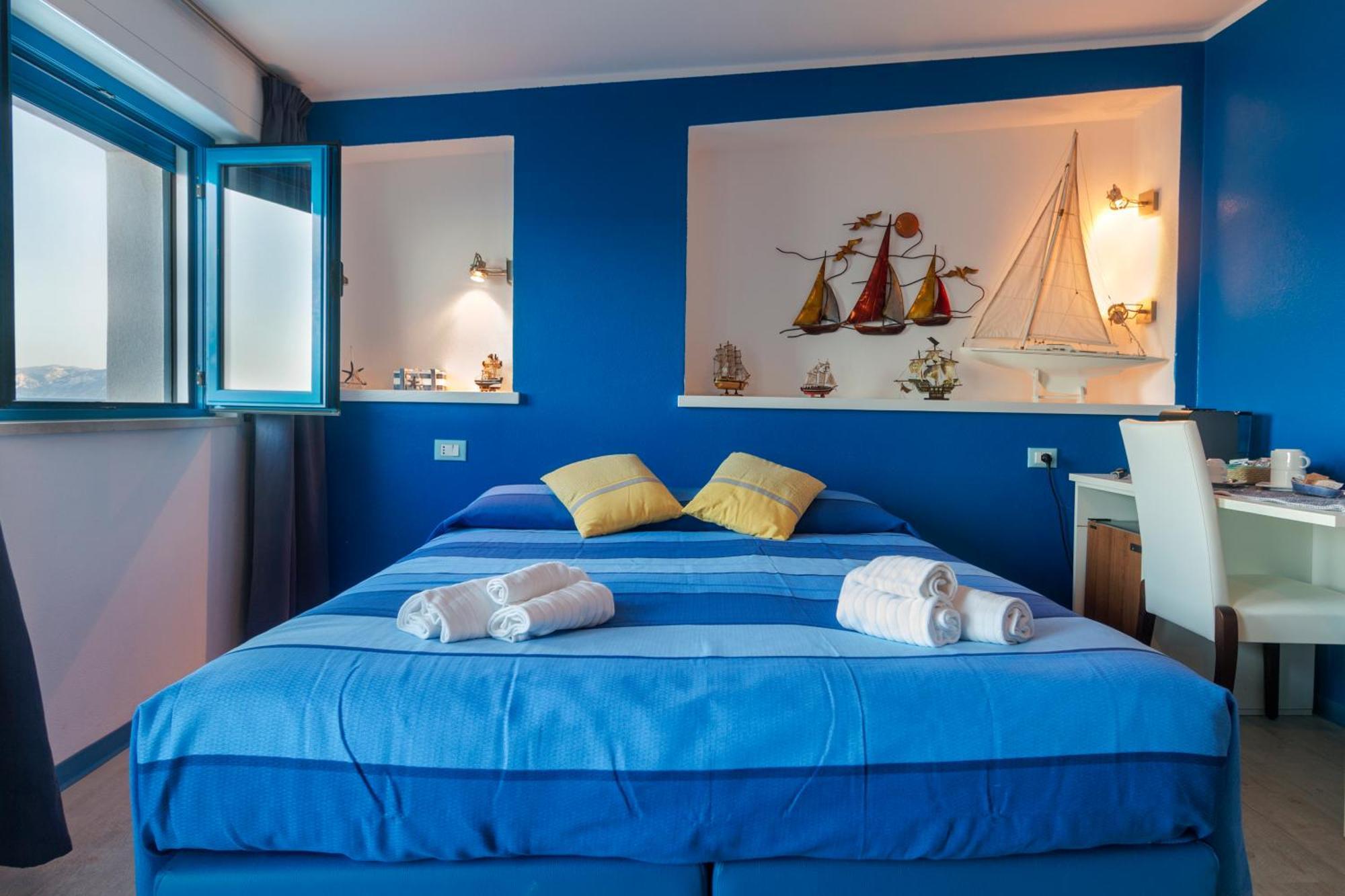 La Favorita Hotel Кала Гононе Екстериор снимка