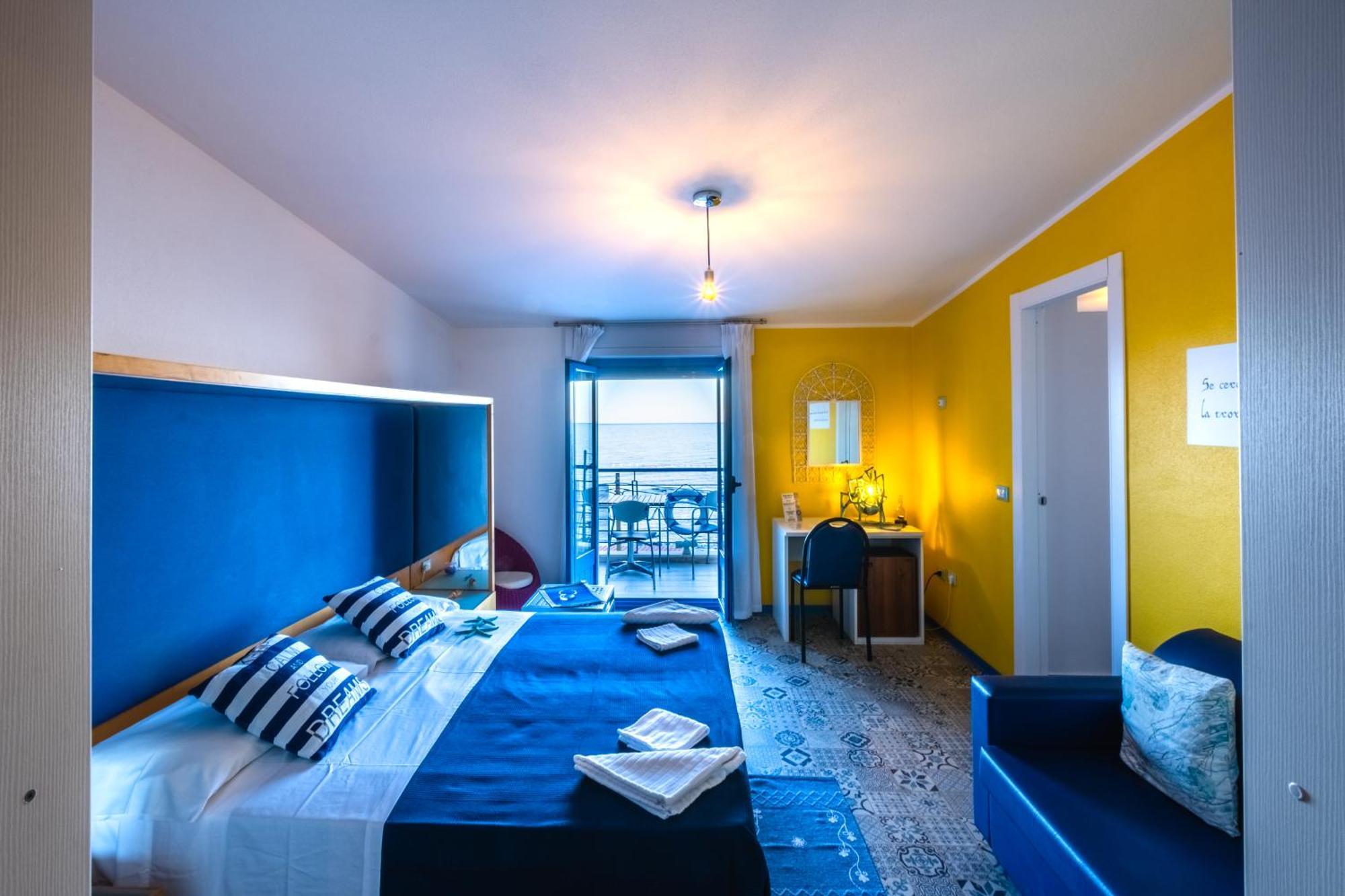 La Favorita Hotel Кала Гононе Екстериор снимка