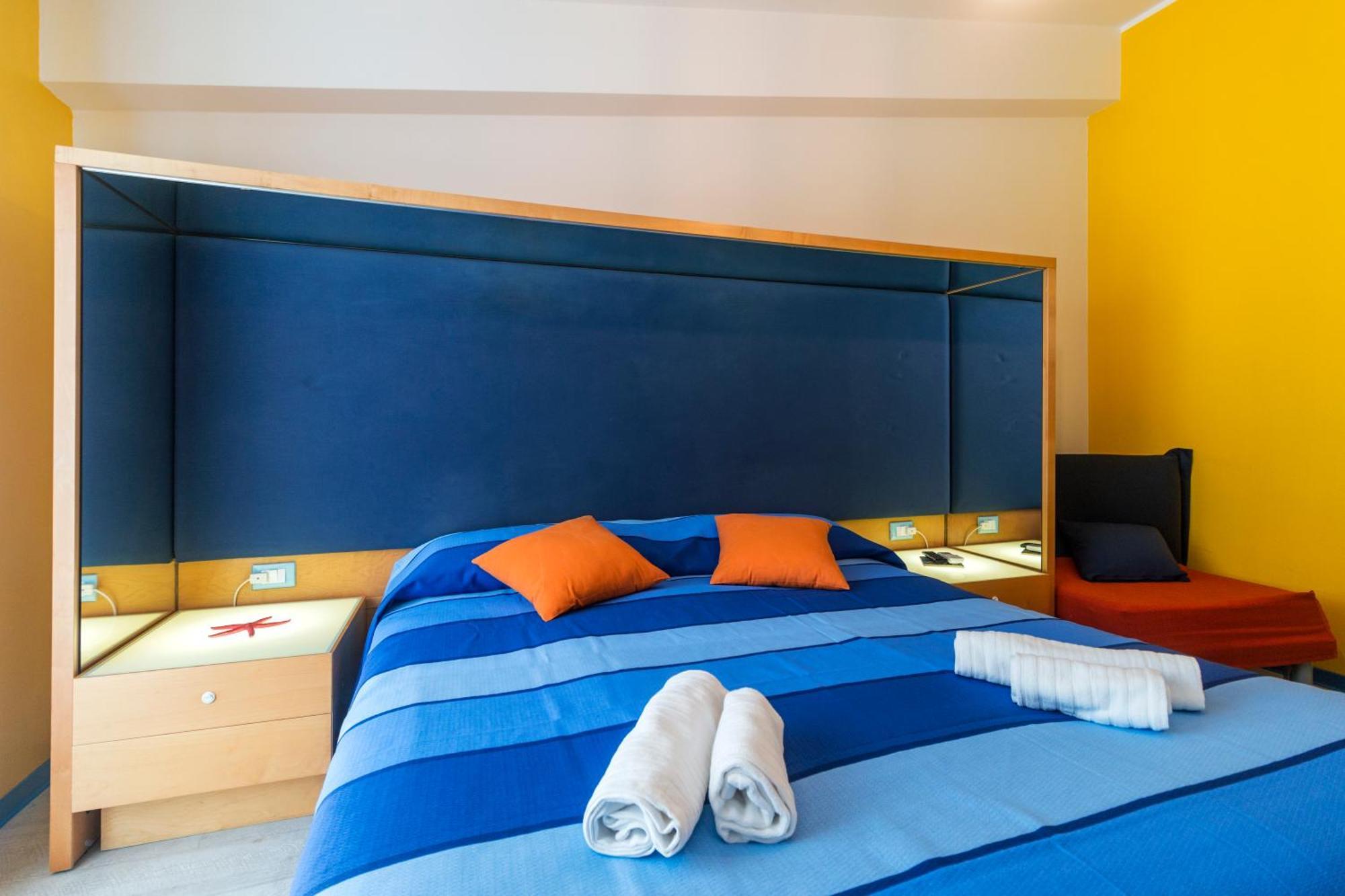 La Favorita Hotel Кала Гононе Екстериор снимка