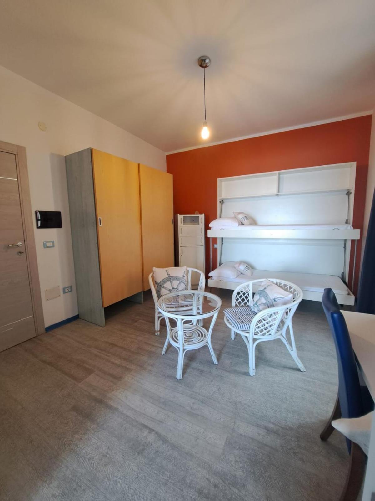 La Favorita Hotel Кала Гононе Екстериор снимка